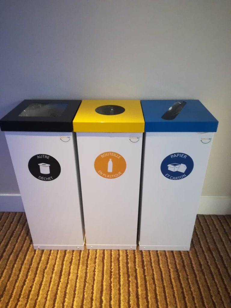 Poubelles de tri sélectif